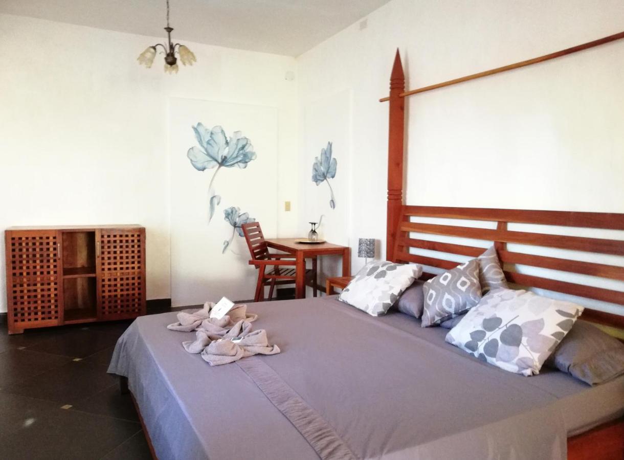 Punta Duarte Garden Inn Los Duarte Buitenkant foto